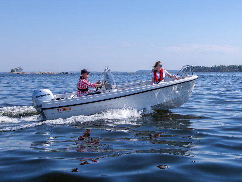 Моторная лодка Terhi 450CС